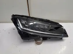 Rechte LED-Lampe Skoda Superb III 3V1 Lift 19-