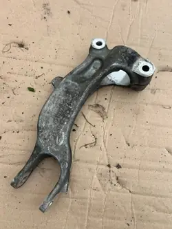 Soporte amortiguador delantero derecho OEM 8W0413038 Audi A4 B9