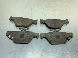 Subaru FBZ25197 Bakre bromsbelägg - Begagnad OE
