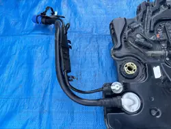 Réservoir AdBlue OEM 9828443980 pour Peugeot 208 II 1.5 BlueHDI