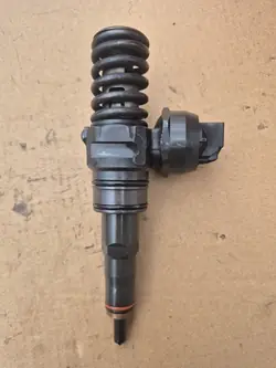 Pompe d'injection VW Golf V 1.9 TDI OEM 0414720215