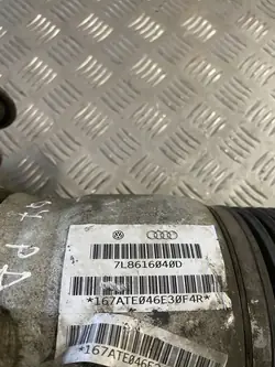 Audi Q7 4L 2011 Amortisseur pneumatique avant OEM 7L8616040D