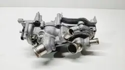 Bomba de agua Skoda OEM 05E121111AB - Estado usado