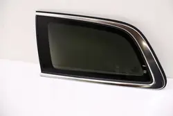 Volvo V60 II linke Karosseriescheibe OEM 1206091112