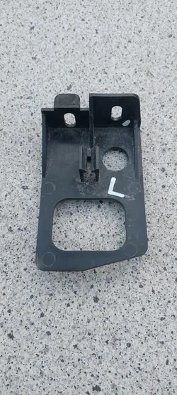 Övre kylarmonteringsdel vänster JEEP GRAND CHEROKEE WL 21 22