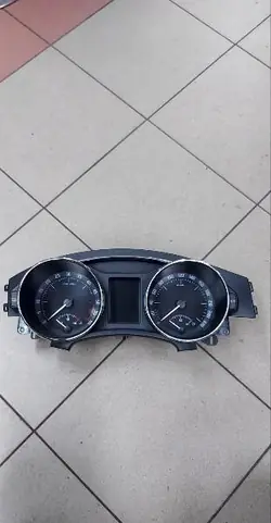 Nopeusmittari 3T1920840D Skoda Superb II 2.0 TDI