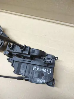 Serrure Portière Avant Droite OEM 805000004R - Renault Laguna III