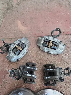 Kit de Travões BREMBO: Discos & Pinças para BMW F30