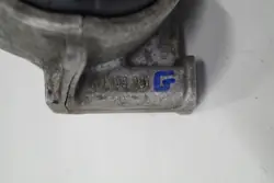 Moottorin tukijalka AUDI A5 A4 8R0199381G