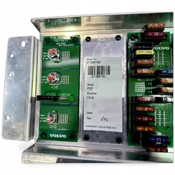 Volvon sulakelaatikko OEM 21399180 - Käytetty