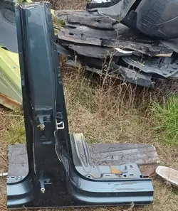 Pilar direito do limiar Ateca LF7Y - SEAT OE