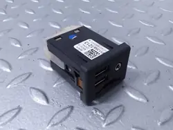 Prise USB Cadillac ATS OEM 13581213 - Occasion