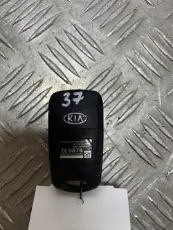 Llave Kia Sportage OEM FBZ14439 - Estado Usado
