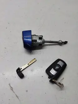 Insert de serrure BMW OE AAA37743 pour X1 E84 2012