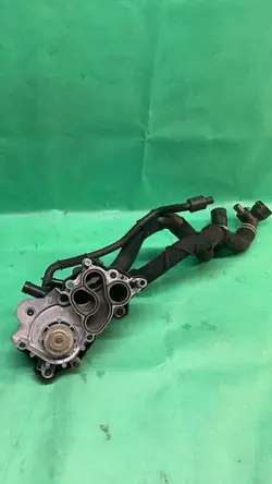 Vattenpump Audi A3 40 TFSIe Hybrid 2023 04E121042AD