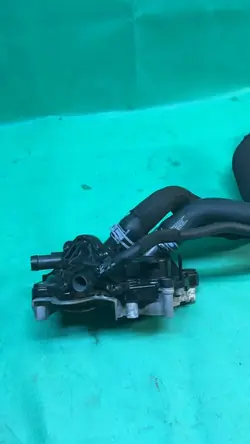 Pompe à eau Audi A3 40 TFSIe Hybride 2023 04E121042AD