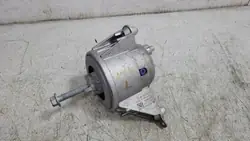 Mercedes Moottorin Tuki Vasen OEM A2062400001