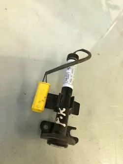 BMW Motorhuveskarnladdning OEM 739749505 - Begagnad