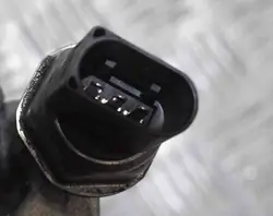 Polttoaineputki Audi A5 Cabrio 2.0L 2012 04L089E