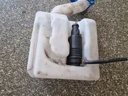 Spolarbehållare OEM 8D9955453 för Skoda Octavia III