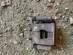 Nissan Pulsar C13 Takajarrusatula Vasen Oikea