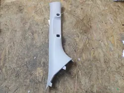 Isuzu D-Max Pilarikoriste Oikea puoli OEM BTU1871
