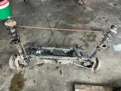 OEM AUST131394 Poutre Suspension Arrière Dacia Duster