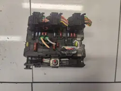 Caja Módulo BSM Peugeot OEM 9661708280 Usado