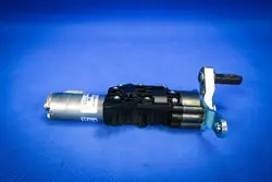 Motor de porta-traseira direito OEM 8W9827852A Audi A4