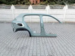 Volvo XC40 Oikea Takapaneeli 733