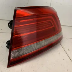 Rechtes Rücklicht VW PASSAT B8 3G SEDAN 2016
