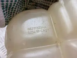 Réservoir de liquide de refroidissement OEM 68217323AA