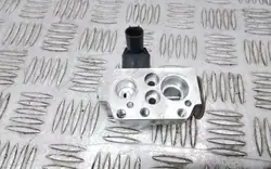 Soupape de radiateur AC OEM 9292566 pour BMW i3 Hybride