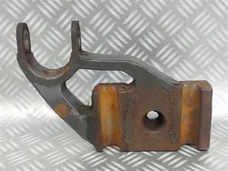 Etujousimen kiinnike oikea OEM 20703965 - Volvo