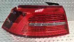 Lámpara Trasera Izquierda VW Passat B8 Sedan