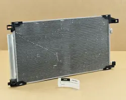Condensador AC OEM Toyota para C-HR, Corolla, Prius