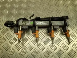 Toyota Kraftstoffverteiler OEM 82125F4020A Gebraucht