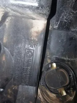 BMW Kamföljarhölje OEM 11127518074 Begagnad