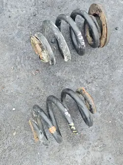 Molas traseiras OEM 7H0 para VW T5 2.5TDI