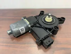 Alfa Romeo Stelvio etuoven ikkunamoottori OEM M16222
