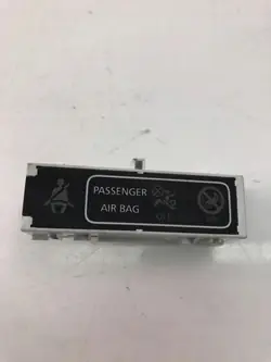Computador de Bordo Renault OE OEM 20615599 Usado
