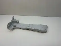 AUDI A3 8Y Fäste för vänster framskärm 8Y0821131