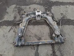 Nissan AM-470624 Hilfsrahmen - Gebrauchter Zustand