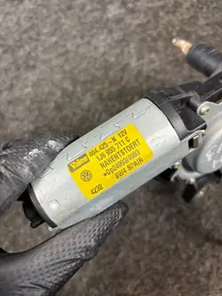 Motor limpiaparabrisas trasero OEM 1J6955711C Skoda Fabia