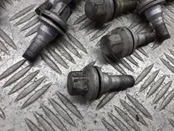 Ensemble de boulons de roue Citroen C4 1.6 HDI