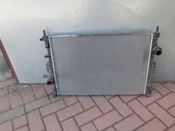 Vesijäähdytin OEM 8V41-8C342-AC Ford Kuga MK1:lle