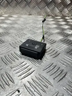 USB-Anschluss OEM 98538614ZD für Opel Frontera C