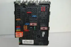 Boîte à fusibles OEM 1K0937124Q pour VW Audi TSI