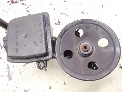 Pompe de direction assistée Mercedes-Benz