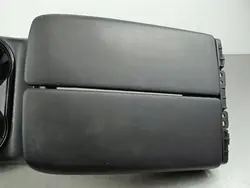 Keskikyynärnoja nahka OEM TK48-6439X Mazda CX9